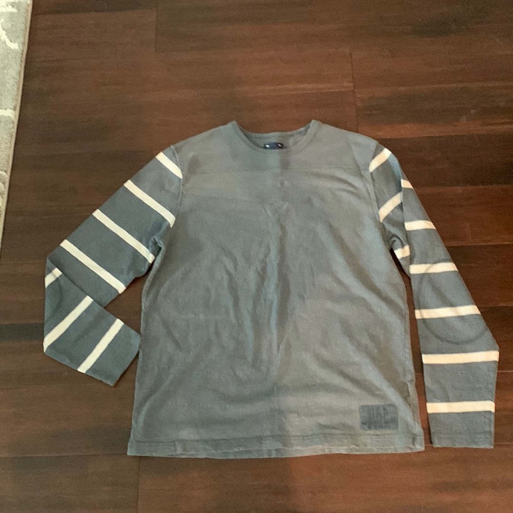 Gap-Round Neck Sweater Tee-EUC